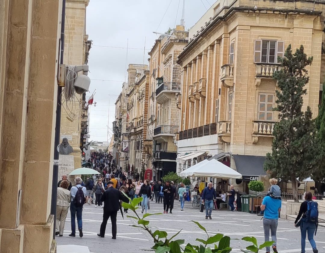 Valletta republic street rain