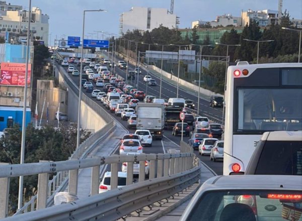 Major traffic jams across central, northern parts of Malta - BusinessNow.mt