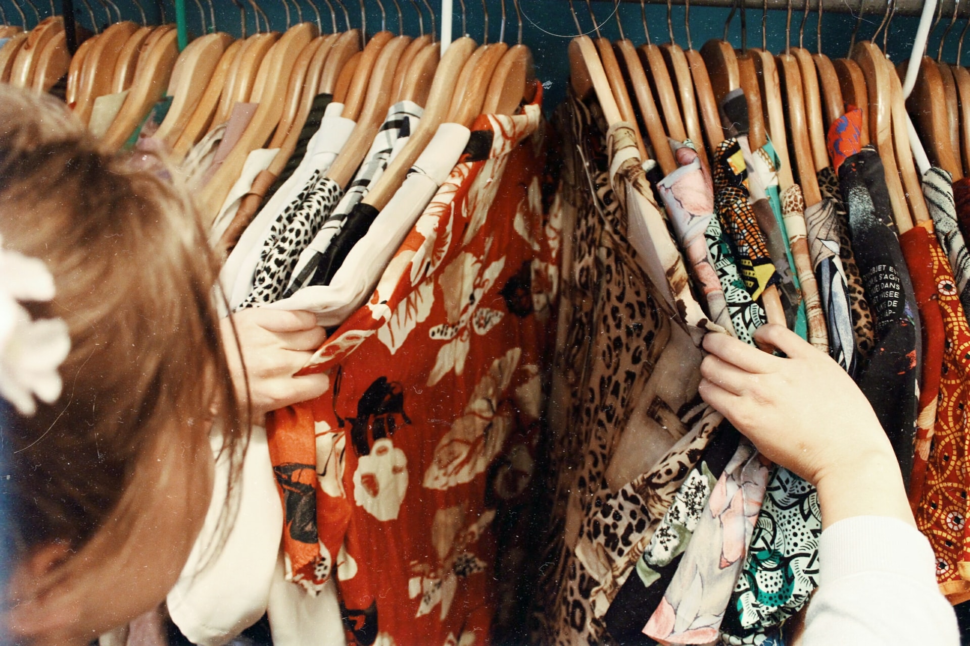 Shopping retail clothes rack