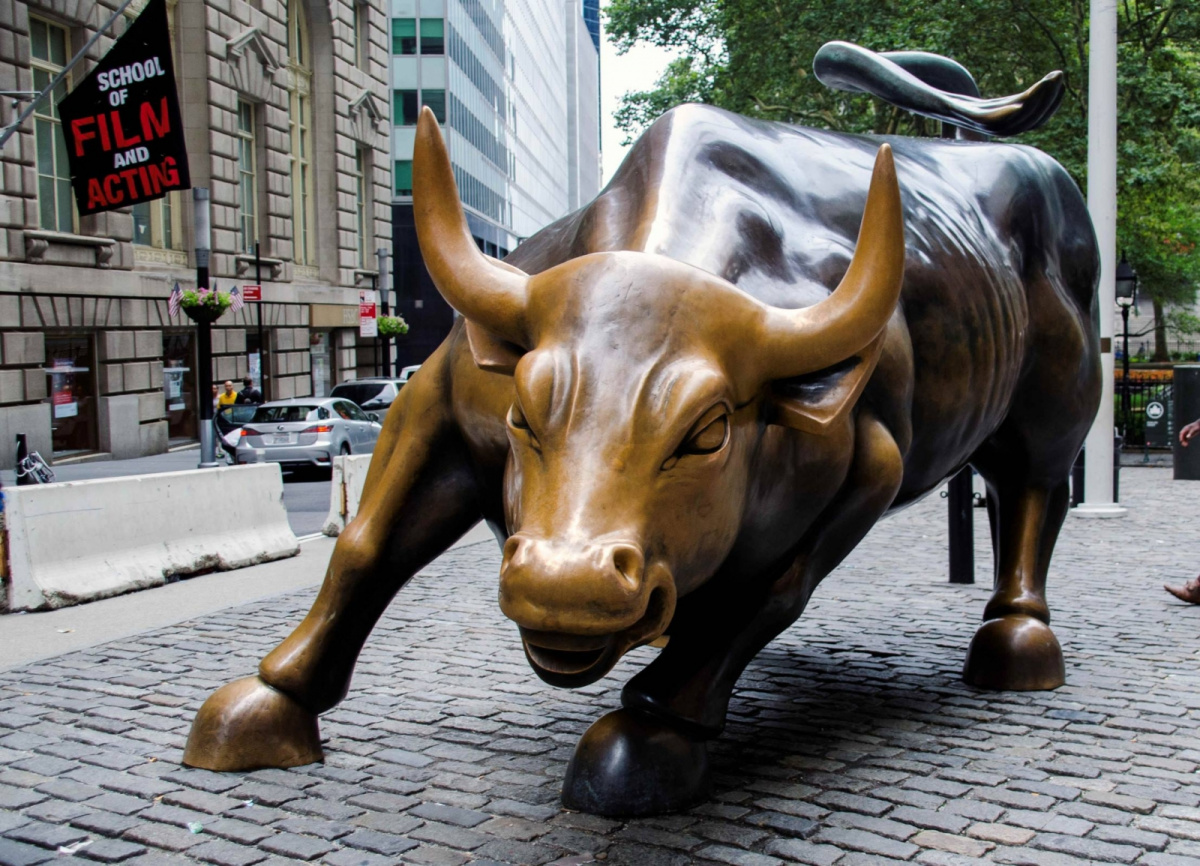 Wall street bull New York