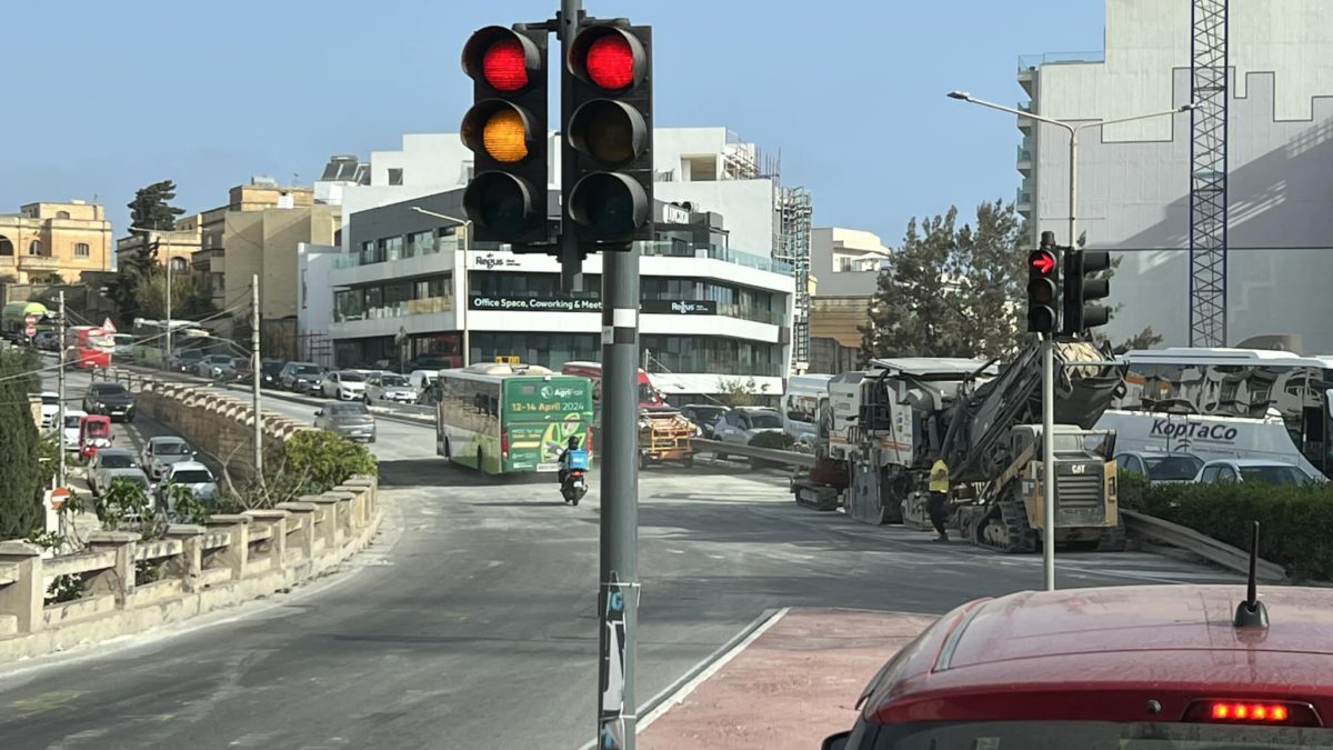 Traffic / Maltese Roads Traffic Updates Facebook