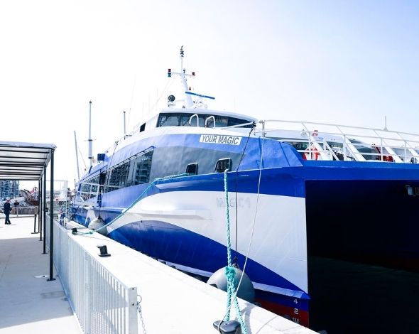 fast ferry